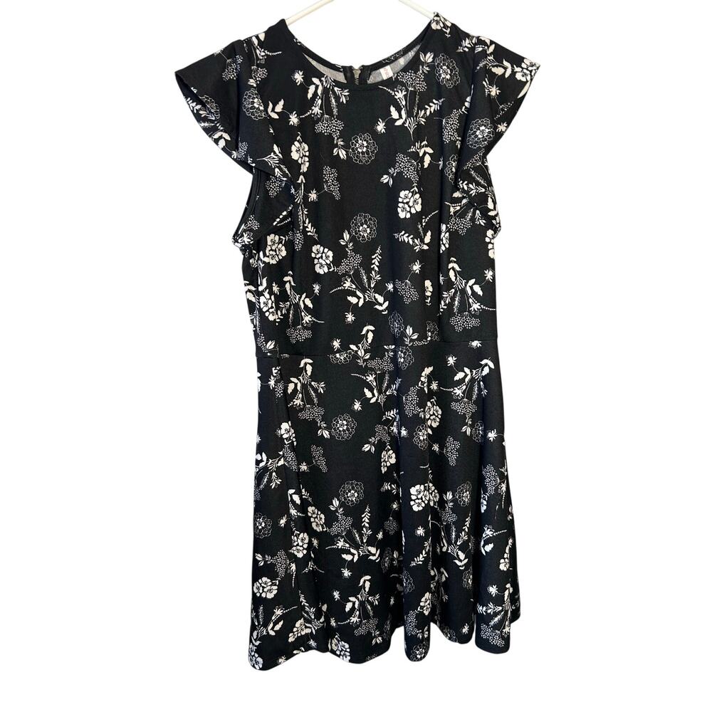 Xhilaration Black And White Floral‎ Flutter Sleeve Dress Size Large